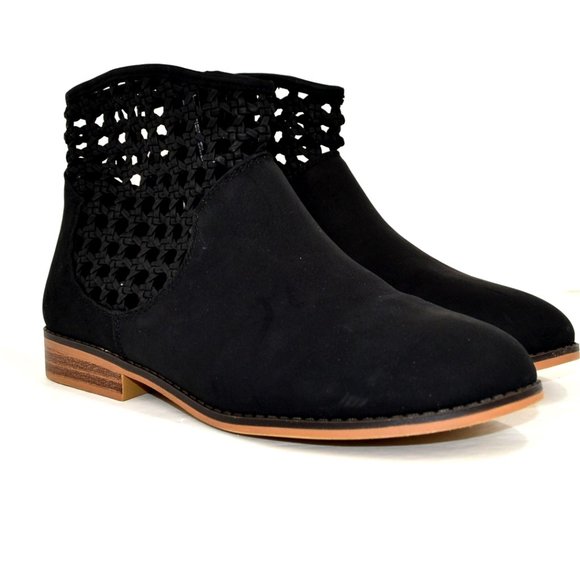 Cat & Jack Other - NWT Cat & Jack Big Girl Ankle Boots Black Size 6